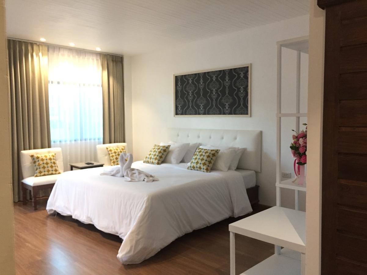 Phetcharat Grand Hotel Maesot Mae Sot Exterior foto