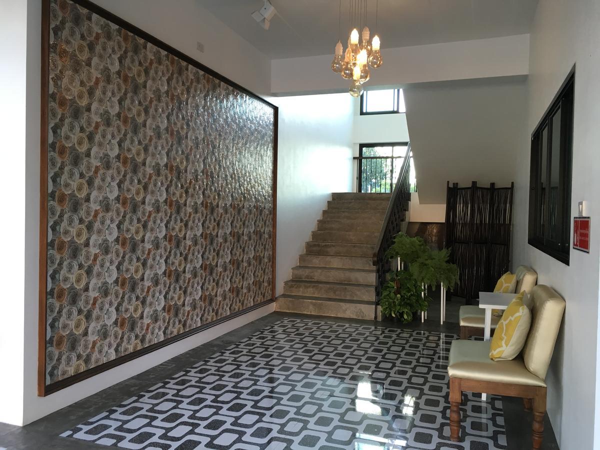 Phetcharat Grand Hotel Maesot Mae Sot Exterior foto