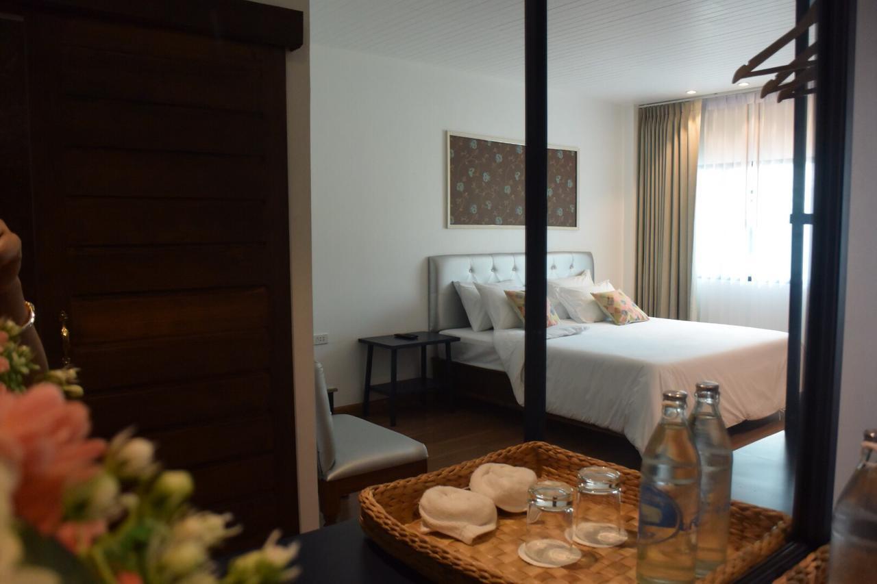 Phetcharat Grand Hotel Maesot Mae Sot Exterior foto